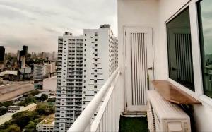 2BR Staycation near SM North EDSA Mall