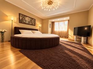 One bedroom king size center