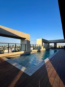 Modern 2BR Apt Steps from Shopping Mariscal