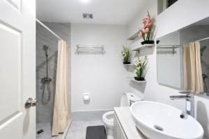 Condo unit near Mactan Airport with Pool, Gym, Free WiFi, and Netflix