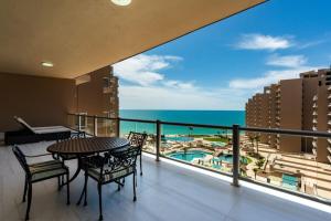 Topaz 701 Oceanfront Luxury Condo at Las Palomas