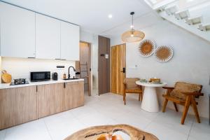 Boho Bliss 1BR Mezzanine Villa with Private Pool near Uluwatu -Bali