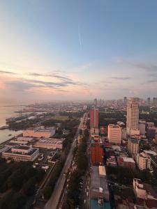 Classic-style Top Floor In Manila Bay