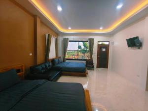Hug Home Resort Wichianburi ฮักโฮม รีสอร์ท วิเชียรบุรี