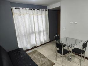 Comodo Centrico y Equipado departamento