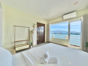Coron Port Sunset Guesthouse