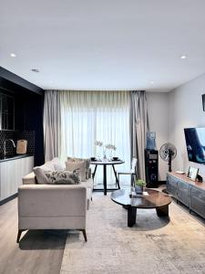 Escada Apartments