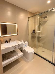 THE SUITES Bùi Viện, Central District 1