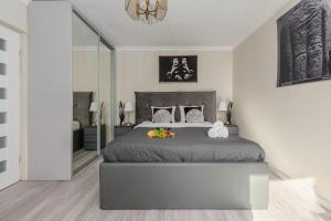 Lumina I 3-room Apart near PGE Narodowy I Balcony & Coffee Maker