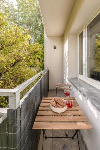 Lumina I 3-room Apart near PGE Narodowy I Balcony & Coffee Maker