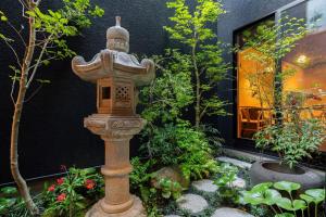 鶴Inn 花園町駅8分 難波 心斎橋 梅田へ直通 バス3 トイレ3 最大8名 丹鶴居