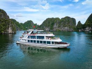 catba new city boat tour