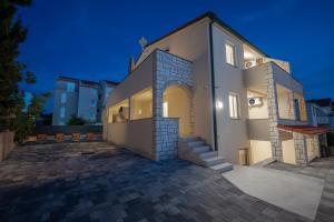 Nola apartments with Heated pool