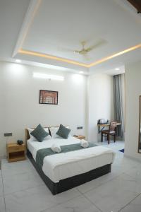 Hotel Indra Inn