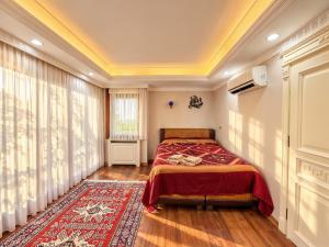 Beachfront Holiday Villa with Magnificent View
