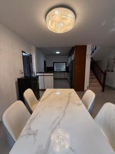 House 11 Patong Beach 4BR