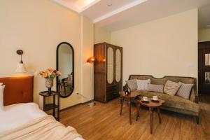 Service Apartment