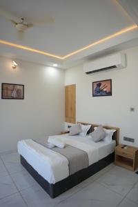 Hotel Indra Inn