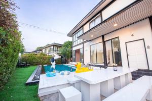 Emery Aqua Haven Villa