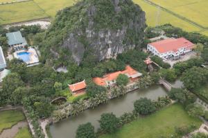 Golden Mountain Hostel