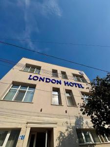 London Hotel