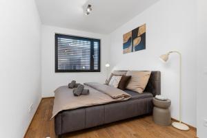 Vivus Apartment with Balcony & Garage