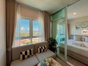 New 1 BR Condo with Amazing Seaview (BW287)