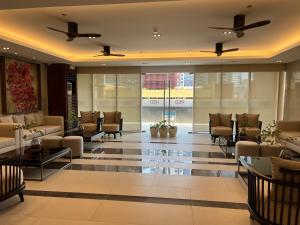Cozy Apartment Red Residences Makati City near malls and restaurants also few minutes from the Airport