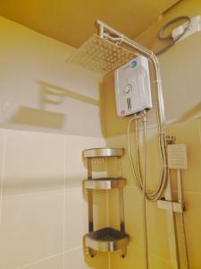 Cozy Apartment Red Residences Makati City near malls and restaurants also few minutes from the Airport