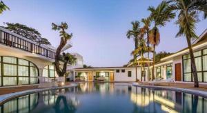 H Flora Hotel