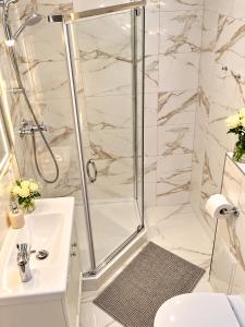 DWUPIĘTROWY apartament z DWOMA pokojami i DARMOWYM PARKINGIEM w centrum Kłodzka 7