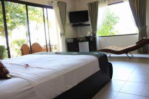 The Waterfront Hotel at Fishermans Village