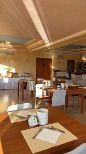 Unico Serrone Palace