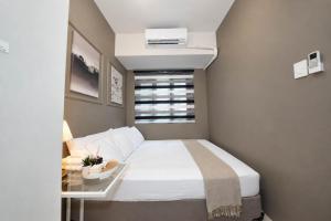Modern MOA Suite with Balcony, Netflix & Mini Karaoke