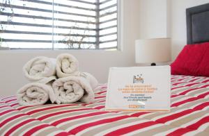 Urban One BR with Outdoor Pool Easy City Access
