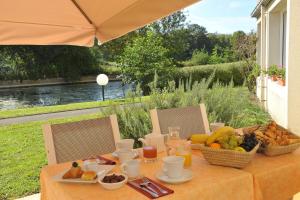 Hotels Logis Hotel Le Relais du Moulin : photos des chambres