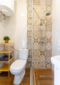 Balinese Vibe Downtown Apartment