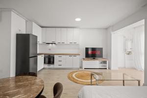 Ivory 22B7 - Modern Studio with Balcony & Parking