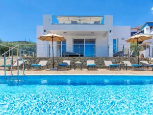 Costa Maris Villa