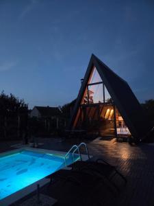 BlackQueenHouse