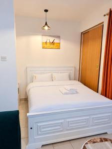 Cozy Ngong Road Studio with Pool near Talanta by Legatus