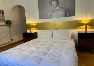 Stones Throw From The Historical Colosseo