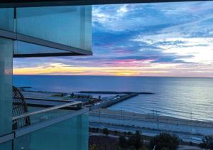 Luxury Apartment With Sea View!