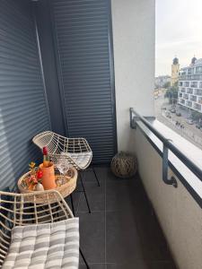 Paris Yard Apartman with private parking, near FORUM Shopping Mall
