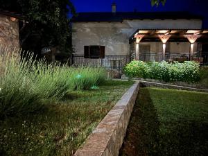 Holiday House Šoparin