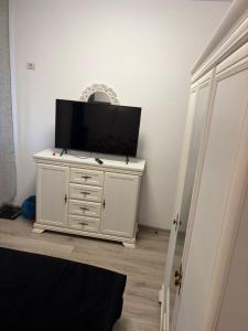 Militari Residence Cozy-Two Room House