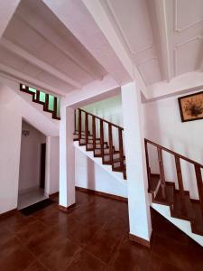 Ceylon Crown Villa