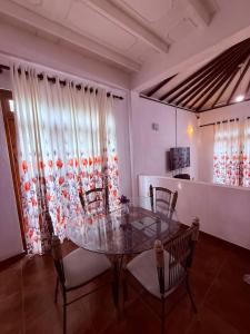 Ceylon Crown Villa