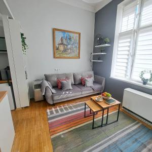 Makeda Studio Old Town