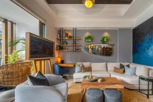 Chic PH Romantic Zone